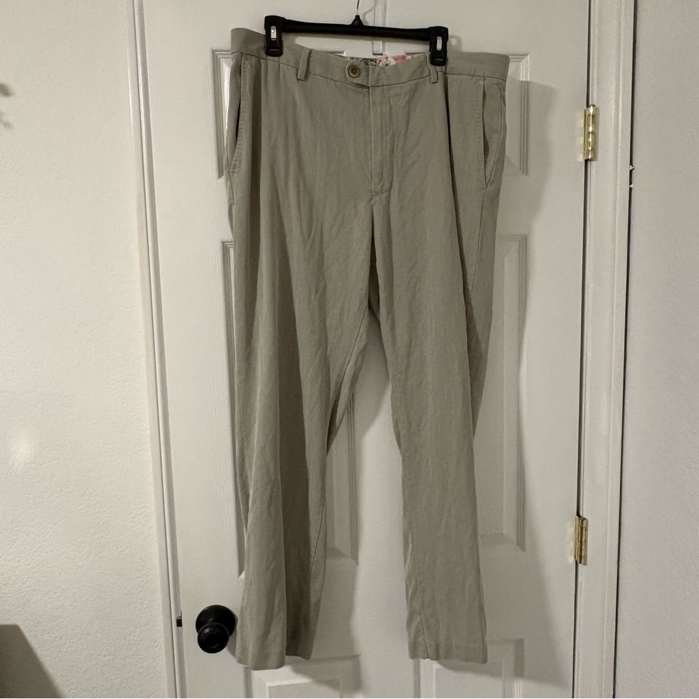 Tommy Bahama Men's 90% Silk Tan Beige Pants Flat Front Relaxed Fit Size 38x30